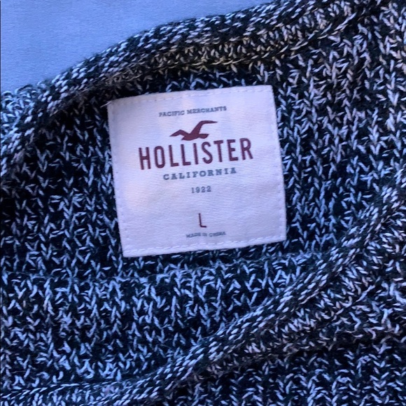 Hollister Knitted Sweater - Picture 2 of 2